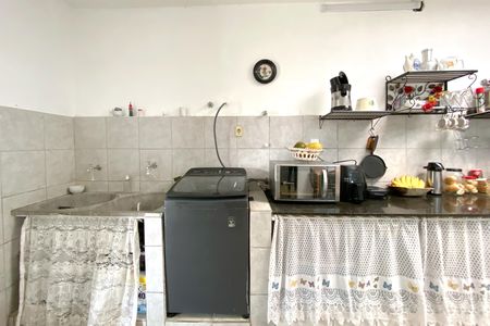 Casa à venda com 220m², 5 quartos e 4 vagas Casa à venda com 220m², 5 quartos e 4 vagasÁrea de Serviço