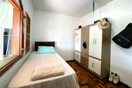Casa à venda com 220m², 5 quartos e 4 vagas Casa à venda com 220m², 5 quartos e 4 vagasQuarto 3