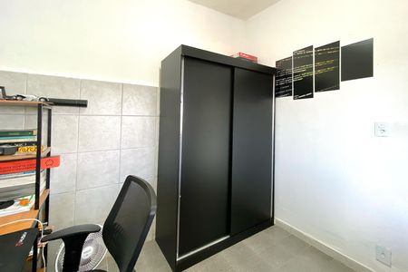 Casa à venda com 220m², 5 quartos e 4 vagas Casa à venda com 220m², 5 quartos e 4 vagasQuarto 4