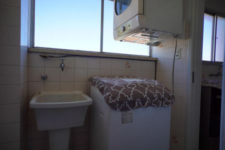 Apartamento à venda com 117m², 2 quartos e 2 vagas Apartamento à venda com 117m², 2 quartos e 2 vagasÁrea de serviço