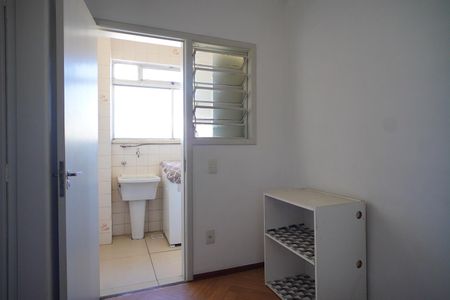Apartamento à venda com 117m², 2 quartos e 2 vagas Apartamento à venda com 117m², 2 quartos e 2 vagasQuarto de serviço