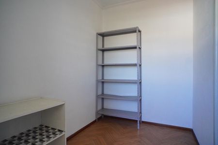 Apartamento à venda com 117m², 2 quartos e 2 vagas Apartamento à venda com 117m², 2 quartos e 2 vagasQuarto de serviço