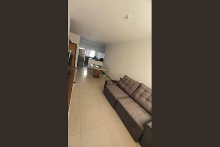 Sala de casa para alugar com 2 quartos, 65m² em Novo Mundo, Uberlândia