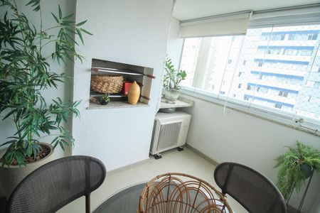 Apartamento à venda com 75m², 2 quartos e 1 vaga