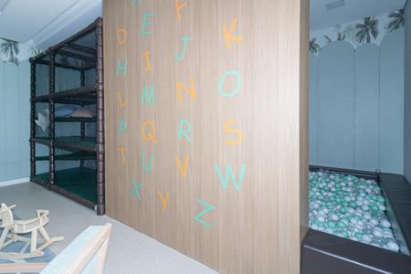 Apartamento à venda com 147m², 3 quartos e 2 vagas Apartamento à venda com 147m², 3 quartos e 2 vagasÁrea comum - Brinquedoteca