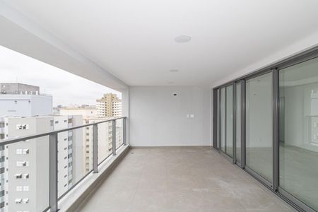 Apartamento à venda com 147m², 3 quartos e 2 vagas Apartamento à venda com 147m², 3 quartos e 2 vagasVaranda