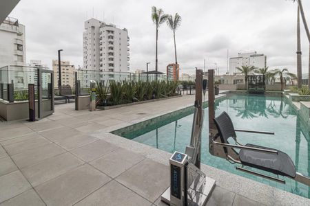 Apartamento à venda com 147m², 3 quartos e 2 vagas Apartamento à venda com 147m², 3 quartos e 2 vagasÁrea comum - Piscina