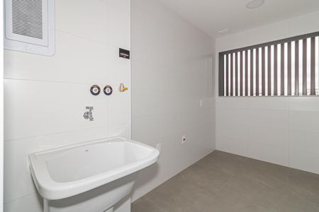 Apartamento à venda com 147m², 3 quartos e 2 vagas Apartamento à venda com 147m², 3 quartos e 2 vagasÁrea de Serviço