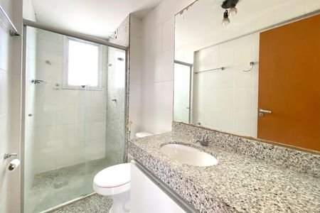 Apartamento à venda com 108m², 3 quartos e 2 vagas Apartamento à venda com 108m², 3 quartos e 2 vagasBanheiro