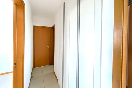 Apartamento à venda com 108m², 3 quartos e 2 vagas Apartamento à venda com 108m², 3 quartos e 2 vagasCorredor
