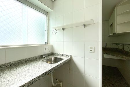 Apartamento à venda com 108m², 3 quartos e 2 vagas Apartamento à venda com 108m², 3 quartos e 2 vagasÁrea de Serviço