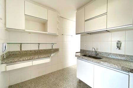 Apartamento à venda com 108m², 3 quartos e 2 vagas Apartamento à venda com 108m², 3 quartos e 2 vagasCozinha