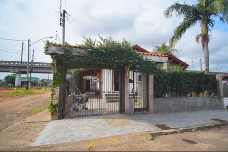 Casa à venda com 120m², 4 quartos e 4 vagasFachada 1