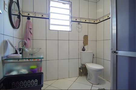 Casa à venda com 120m², 4 quartos e 4 vagasBanheiro 