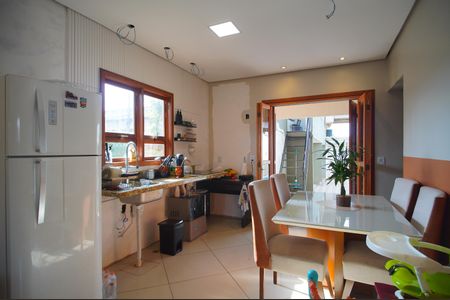 Casa à venda com 120m², 4 quartos e 4 vagasCozinha