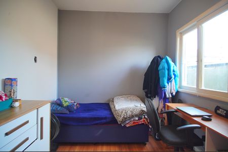 Casa à venda com 120m², 4 quartos e 4 vagasQuarto 2