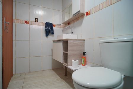 Casa à venda com 120m², 4 quartos e 4 vagasBanheiro da Suíte 2