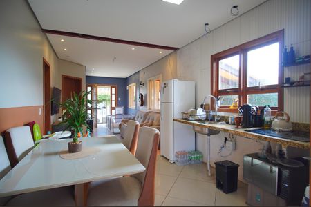 Casa à venda com 120m², 4 quartos e 4 vagasCozinha