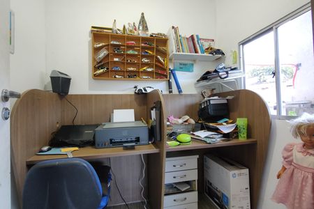 Casa para alugar com 170m², 5 quartos e sem vagaEscritório