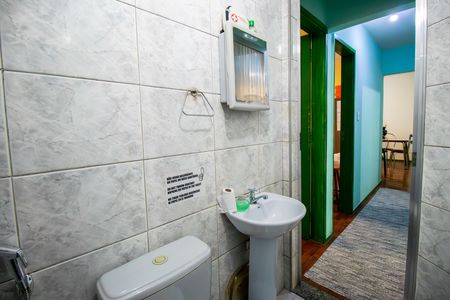 Apartamento à venda com 53m², 2 quartos e 1 vaga Apartamento à venda com 53m², 2 quartos e 1 vagaBanheiro