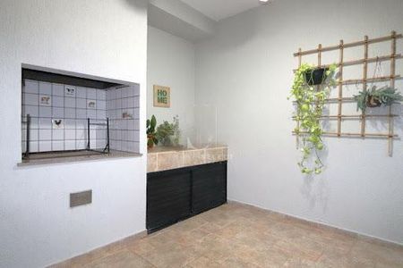Casa à venda com 4 quartos, 212m² em Vila Deodoro, São Paulo