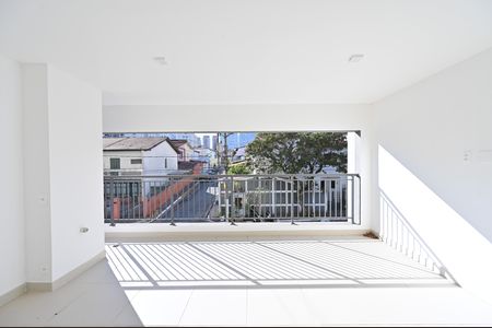 Apartamento à venda com 125m², 3 quartos e 2 vagasVaranda