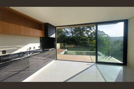 Casa à venda com 273m², 3 quartos e 4 vagas