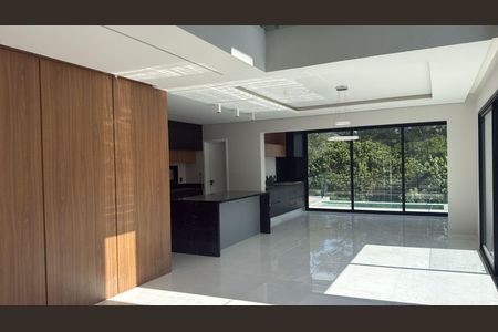 Casa à venda com 273m², 3 quartos e 4 vagas