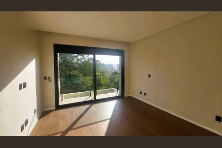 Casa à venda com 273m², 3 quartos e 4 vagas