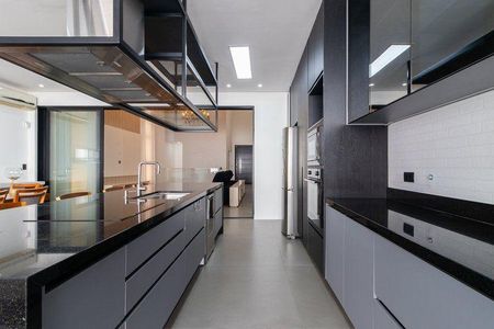 Casa à venda com 302m², 3 quartos e 6 vagas