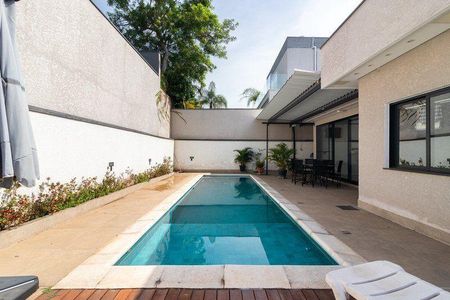Casa à venda com 302m², 3 quartos e 6 vagas