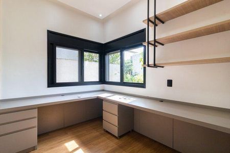 Casa à venda com 302m², 3 quartos e 6 vagas