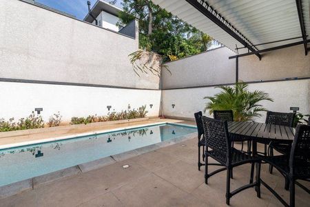 Casa à venda com 302m², 3 quartos e 6 vagas