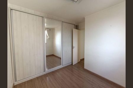 Apartamento à venda com 2 quartos, 65m² em Jardim Ester Yolanda, São Paulo