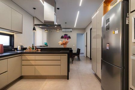 Casa à venda com 230m², 3 quartos e 6 vagas