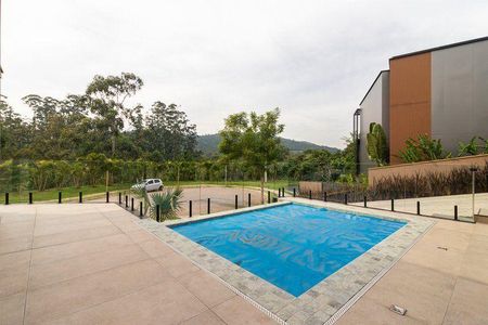 Casa à venda com 230m², 3 quartos e 6 vagas