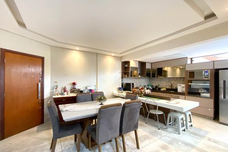 Apartamento à venda com 157m², 3 quartos e 2 vagas Apartamento à venda com 157m², 3 quartos e 2 vagasSala