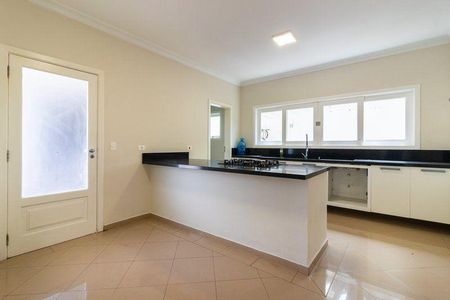 Casa para alugar com 430m², 4 quartos e 6 vagas