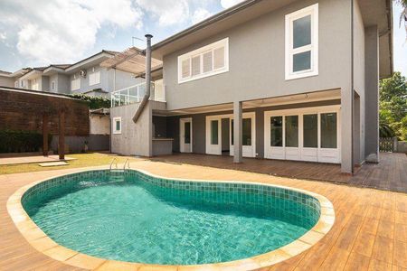 Casa para alugar com 430m², 4 quartos e 6 vagas