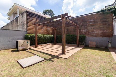 Casa para alugar com 430m², 4 quartos e 6 vagas
