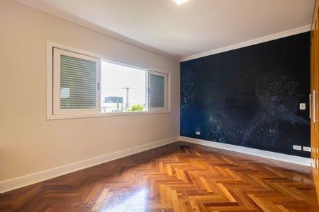 Casa para alugar com 430m², 4 quartos e 6 vagas