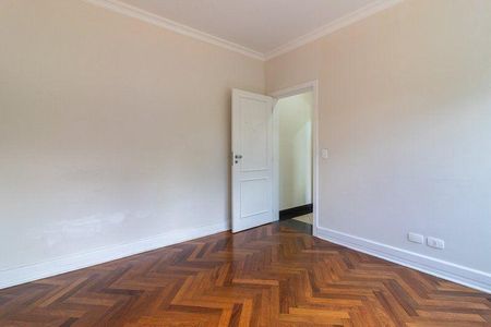 Casa para alugar com 4 quartos, 430m² em Residencial Morada dos Lagos, Barueri