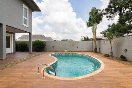 Casa para alugar com 430m², 4 quartos e 6 vagas