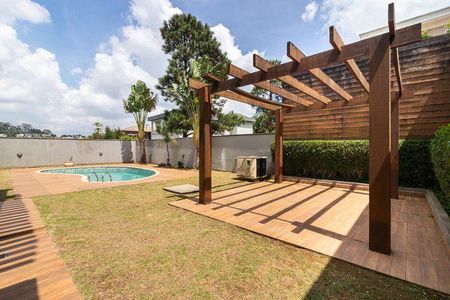 Casa para alugar com 430m², 4 quartos e 6 vagas