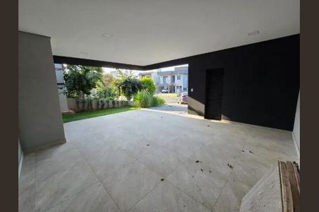 Casa à venda com 310m², 3 quartos e 4 vagas
