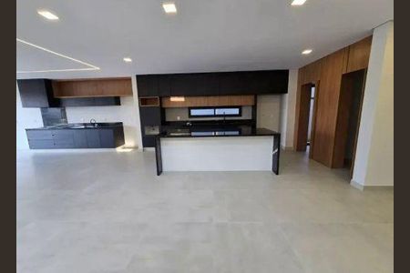 Casa à venda com 310m², 3 quartos e 4 vagas