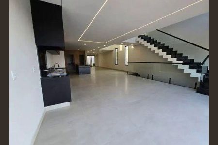 Casa à venda com 3 quartos, 310m² em Suru, Barueri