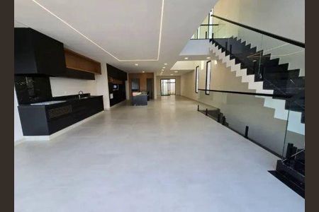 Casa à venda com 310m², 3 quartos e 4 vagas