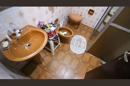 Casa à venda com 330m², 4 quartos e 4 vagas Casa à venda com 330m², 4 quartos e 4 vagasBanheiro