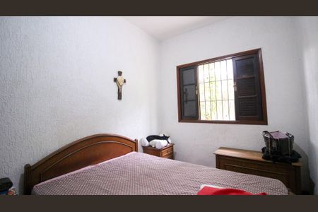 Casa à venda com 330m², 4 quartos e 4 vagas Casa à venda com 330m², 4 quartos e 4 vagasQuarto 1